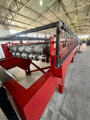 DPR Insulated Panel Roll former