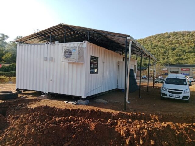 Joined Clinic Containers