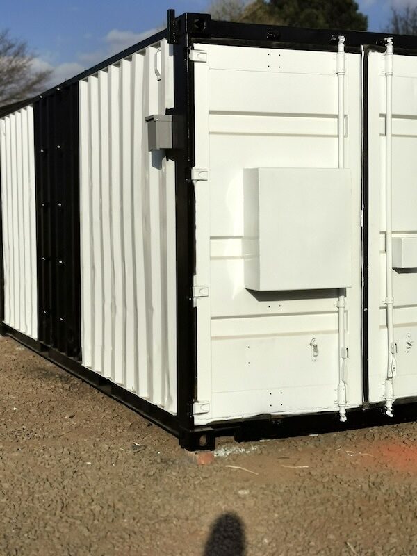 Cold room container conversion